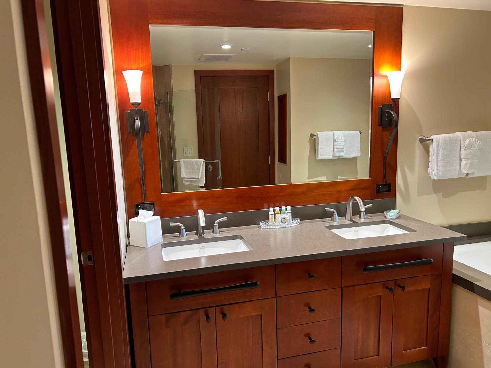 Luxury Ko Olina O1002 Spacious 3Br Ocean And Mountain Views 2 Free Parking Каполей Экстерьер фото